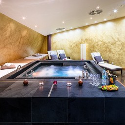 Großes privates SPA (6 Personen)